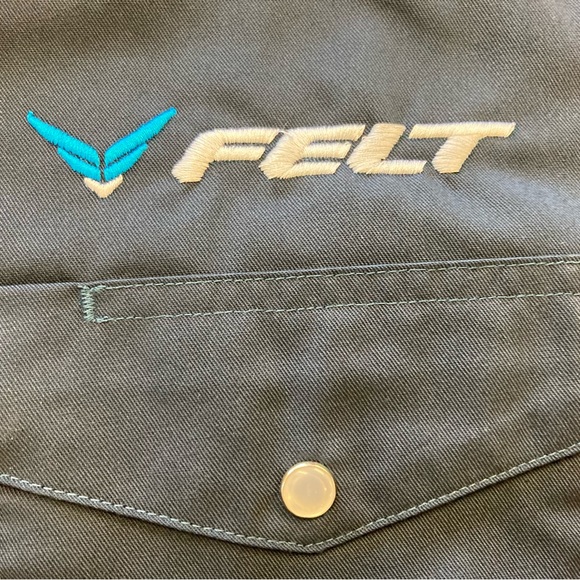 FELT Bicycles Mechanic Style Work-shirt NWT - Picture 5 of 8